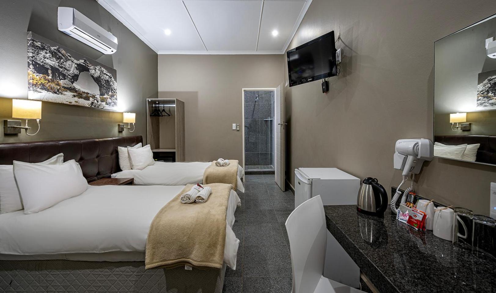 Calvinia Hotel Екстериор снимка