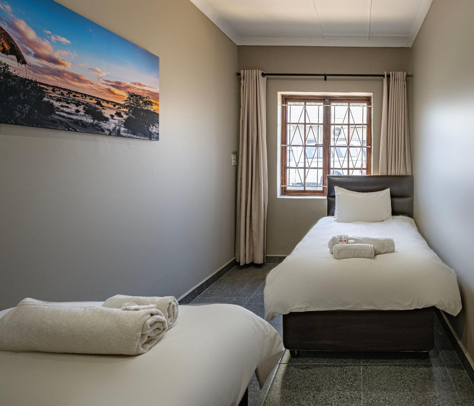 Calvinia Hotel Екстериор снимка