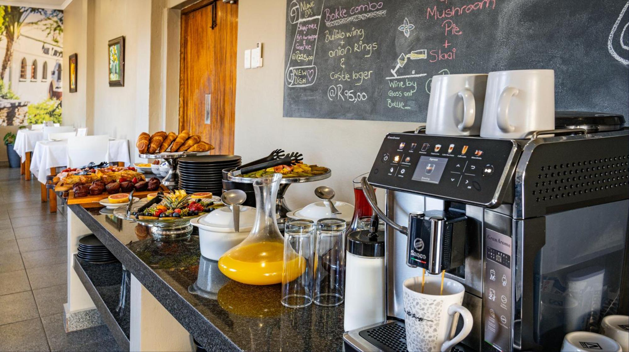 Calvinia Hotel Екстериор снимка