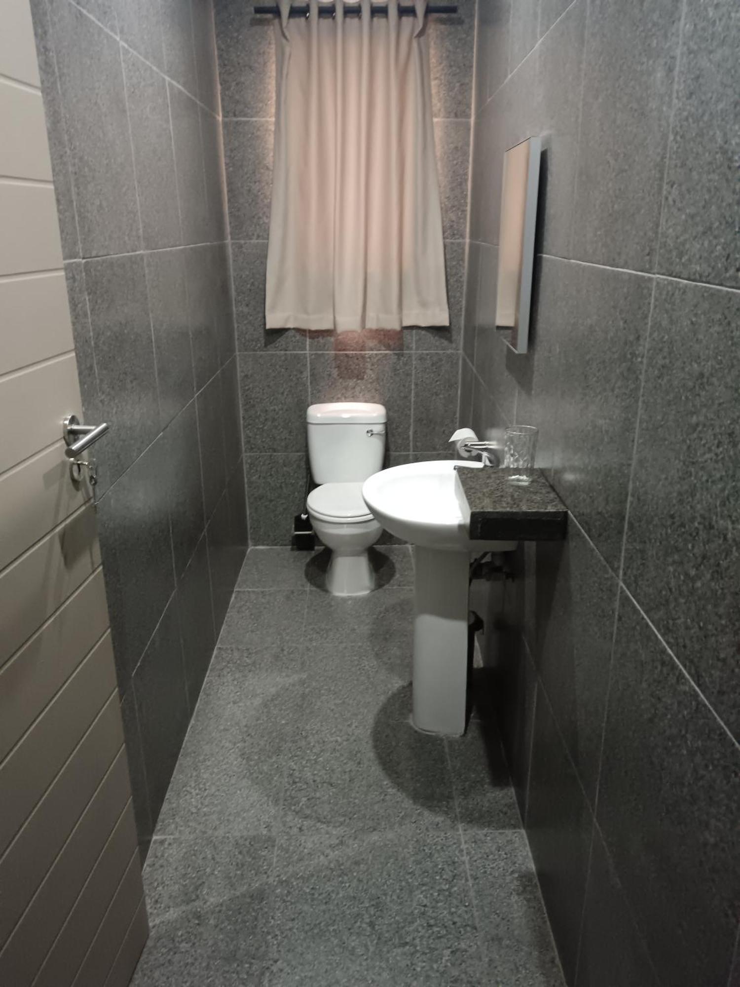 Calvinia Hotel Екстериор снимка